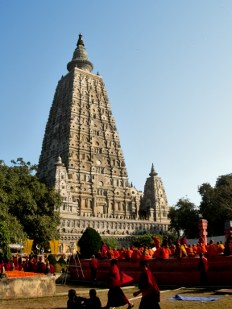 Foto de Lama tibetano Tarthang Tulku en el Nyingma Monlam Chenmo
		